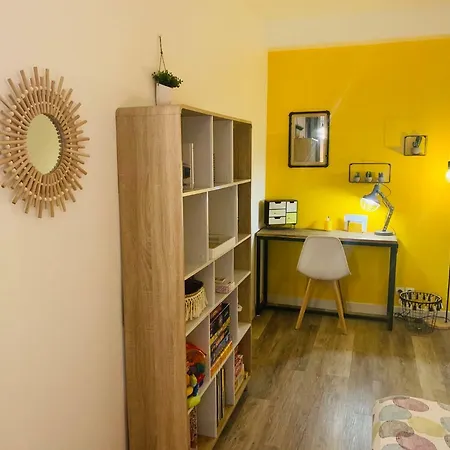 31 Rue Des Merciers * La Rochelle (Charente-Maritime)